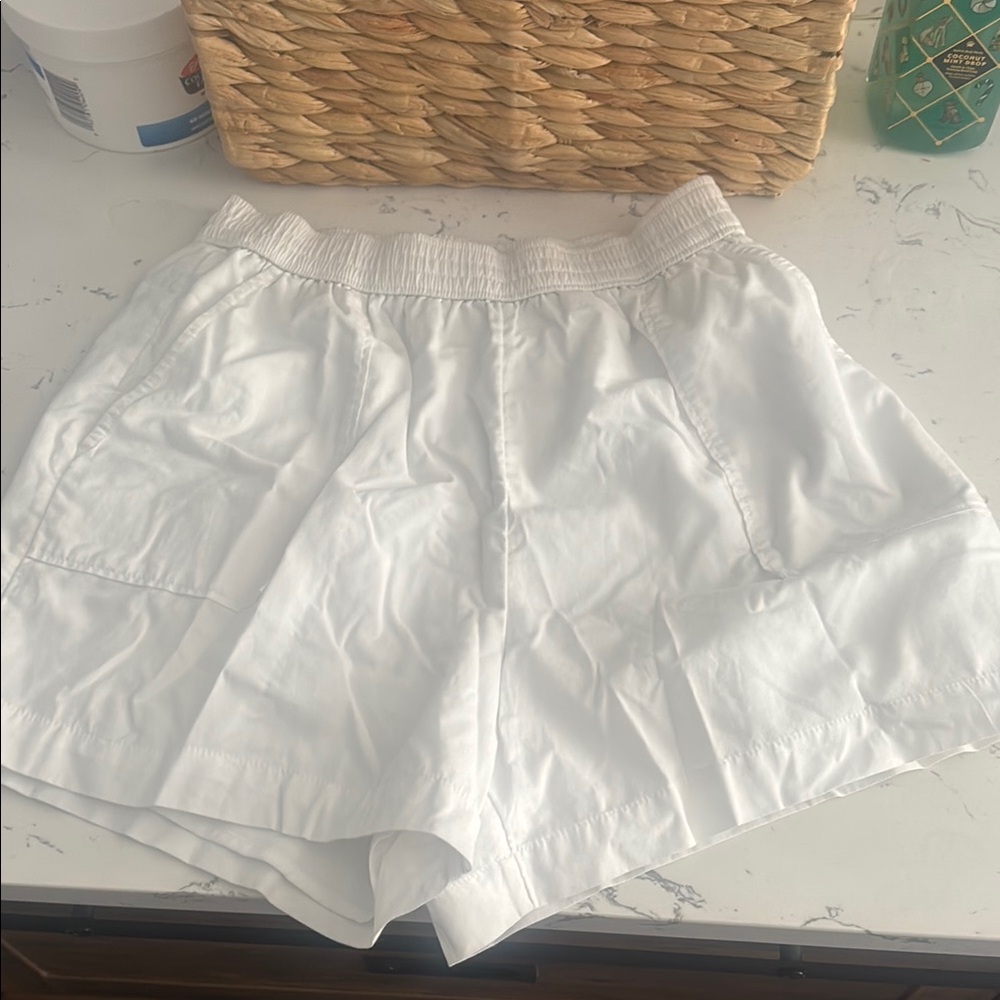 Women's Hollister White linen Shorts